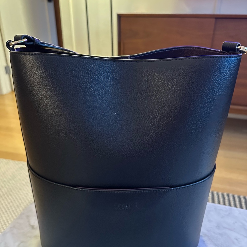 Freja Tall Tote Black